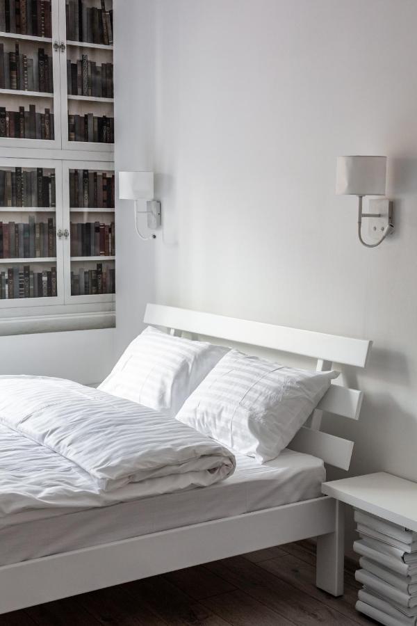 Bookinist Apartment Lviv Exterior photo